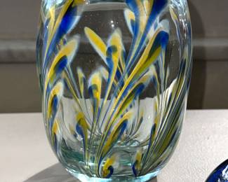 LABINO VASE w/ Blue, Yellow and White Feathers on a Crystal Body