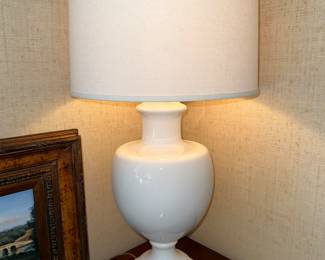 one of 2 lamps available