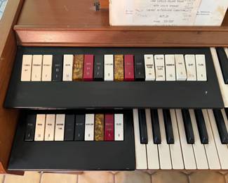 Pre-Sale Available: $100.   Conn Caprice Deluxe Organ (Excellent Condition)