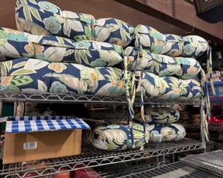 patio furniture cushions