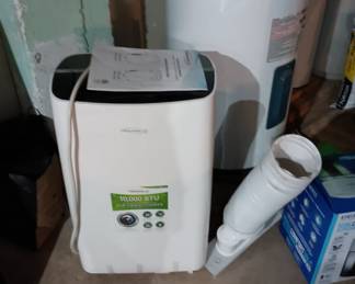 Window Air Conditioning unit
10,000 BTUs