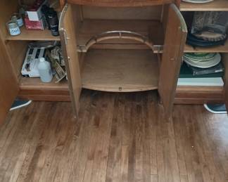 Internal image of the art deco cabinet 