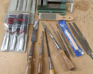  009 Woodworkers Chisel Set And Accessories