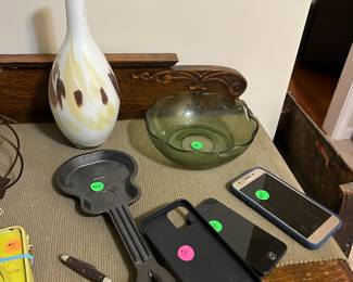 iPhones, Samsung phones, even flip phones!