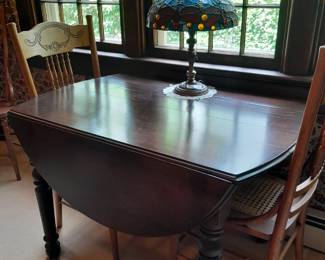 Table with two chairs - Lamp is NOT for sale