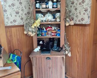 Kitchen hutch