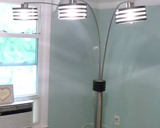 Kobe Arc Lamp By Nova