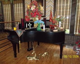 grand piano that came from the old Calvary Baptist Church in Rome,GA