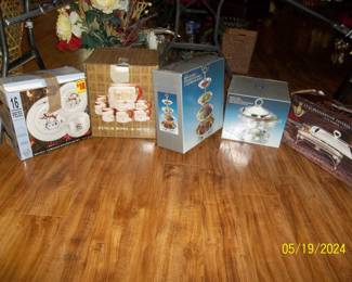 silverplate serving pieces and look at that Santa punch powl and mug set!