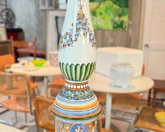 French Provincial Table Lamp (ONLY ONE). Photo 2 of 2. 