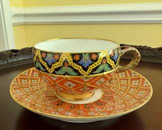 Vintage Tea Cup & Saucer. 