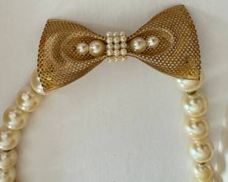 Vintage Miriam Haskell Necklace. Photo 2 of 2. 