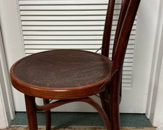 Vintage Emefes (Czechoslovakia) Bentwood Chair. Photo 2 of 5. 