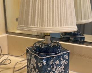 Chinoiserie Tea Tin Turned Lamp. 