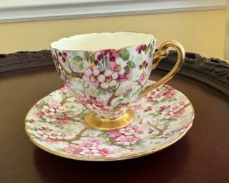 Shelley of England Fine Bone China Tea Cup & Saucer. Photo 1 of 2. 