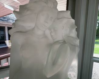 Close up of Hart sculpture