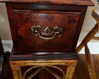 Small cabinet