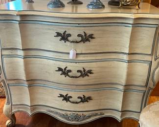 French bombe chest