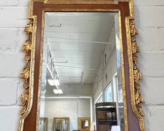 Federal style wood and gilt beveled mirror