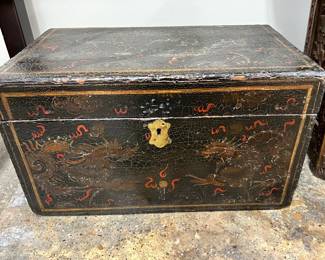 Chinese lacquered box