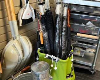 golf umbrella's, shovels bird seeds