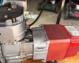 Excellent COLEMAN Powermate Max 5000 ER Generator! NEAR MINT!