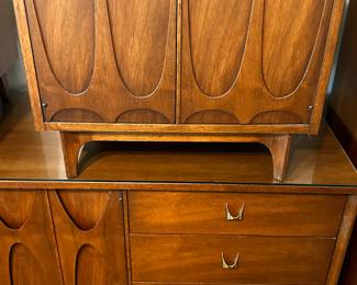 The second night stand! Mid-20th Century Mid Century Modern Broyhill Brasilia Premier 