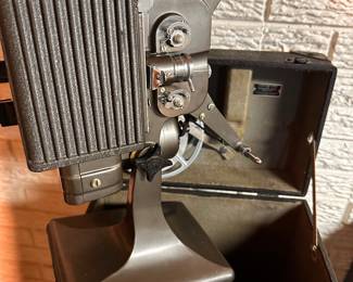 An awesome Vintage 8MM Movie Projector and Case!! SUPERB condition! 