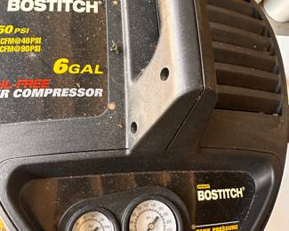 Bostitch 6 Gallon Air Compressor with hose! Works Perfectly and is in EXCELLENT condition! Light and easy to carry! 