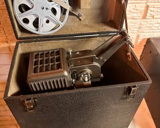 An awesome Vintage 8MM Movie Projector and Case!! SUPERB condition! 