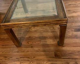 Oak coffee table 32x24x16