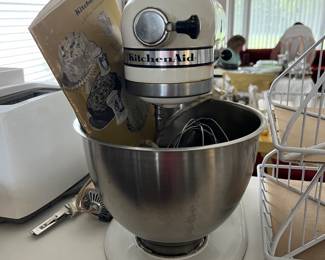 Kitchen aid stand mixer