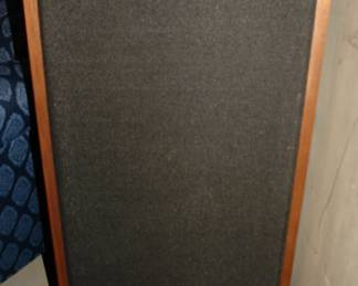 One Klipsch speaker (only one)