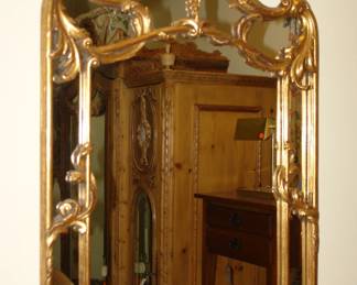 Pair of Italian giltwood mirrors