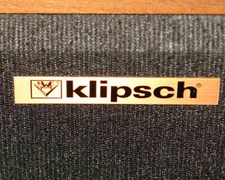 Detail of speaker label - (only one)