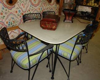 Vintage 1950's kitchen / porch table with acrylic top and metal chairs