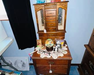 Jewlery box & night stand