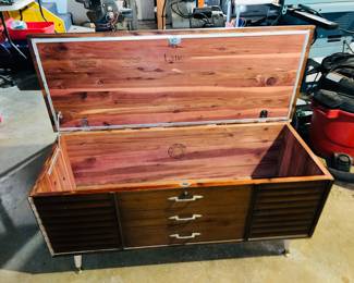 Lane Cedar Chest