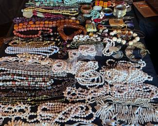 The pearls are stunning here