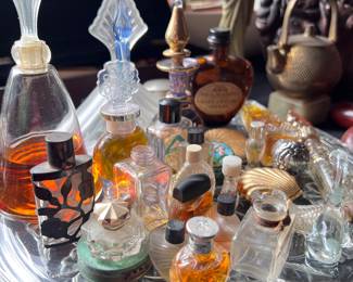 SO MANY VINTAGE PERFUME BOTTLES