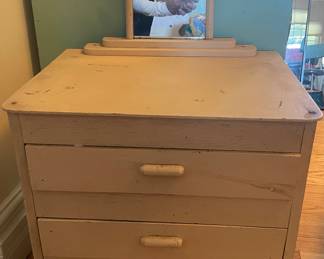 Childs Vintage 30’-40’s dresser 