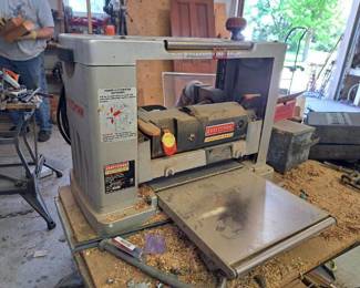 Craftsman planer with dust collector and trash can