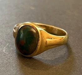 9k Gold British Antique Ring W Bloodstone