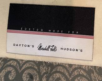 Love Seat 63"x36"x35" $80