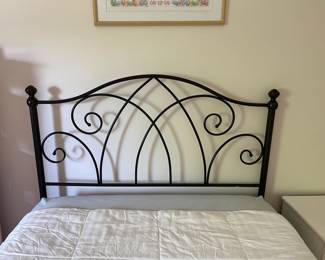 Full size bed black metal $150