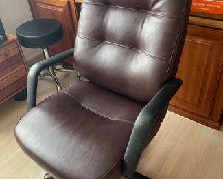 Burgundy color office chair $80