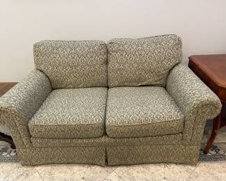 Love Seat 63"x36"x35" $80
