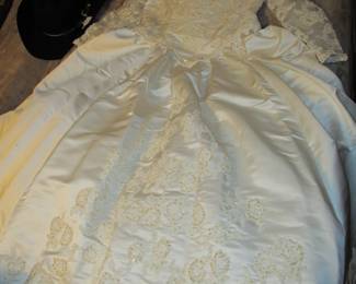 Vintage wedding dress and veil 