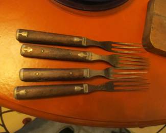 CIVIL WAR era primitive 4pc fork set.