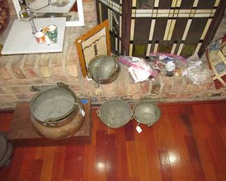Vintage copper/brass cauldron boilers set 